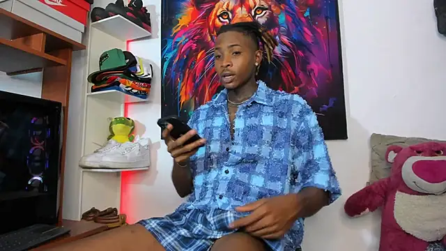Snapshot of Pantera_black_21 chatting on September 13, 9:49 pm Pantera black 21 online show from September 13, 9:49 pm