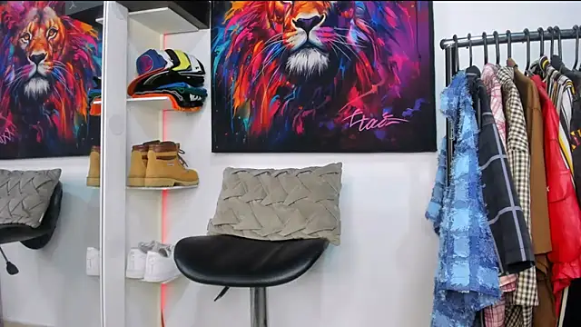 Snapshot of Pantera_black_21 chatting on October 18, 6:18 am Pantera black 21 online show from October 18, 6:18 am