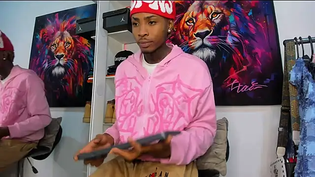 Snapshot of Pantera_black_21 chatting on October 13, 11:16 am Pantera black 21 online show from October 13, 11:16 am