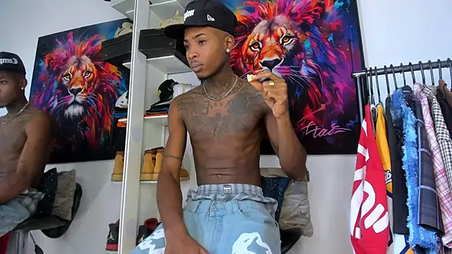 Snapshot of Pantera_black_21 chatting on October 25, 6:31 pm Pantera black 21 online show from October 25, 6:31 pm