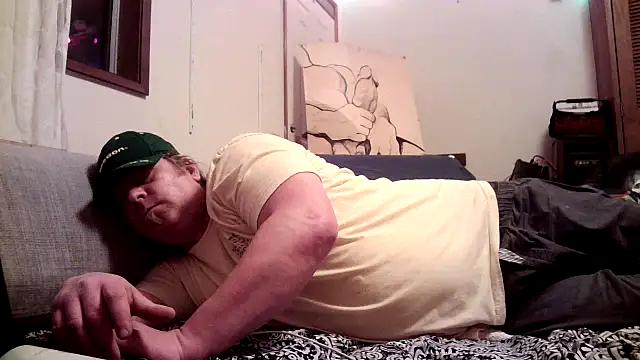 Snapshot of Mic_Oxinner chatting on December 8, 1:58 pm Mic Oxinner online show from December 8, 1:58 pm