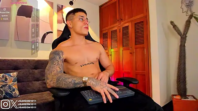  joansoto online show from February 5, 12:56 pm