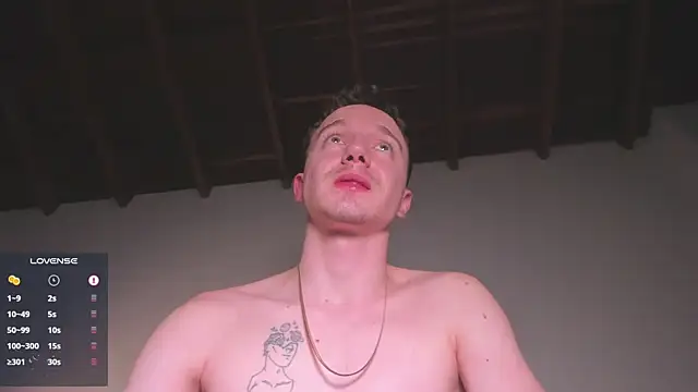 Snapshot of niico_18 chatting on October 25, 1:35 pm niico 18 online show from October 25, 1:35 pm