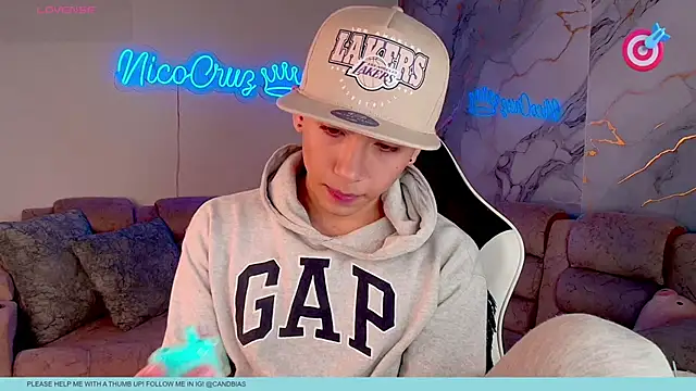 Niico Cruz online show from February 28, 10:42 pm