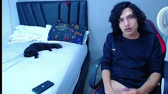 Tayronx33 online show from November 25, 9:39 pm