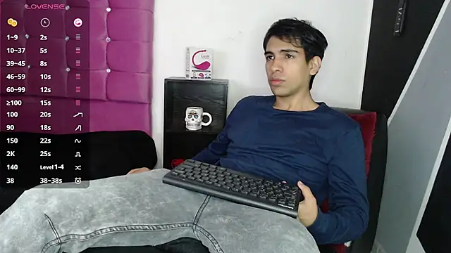 Snapshot of zack_thunder chatting on September 29, 12:46 pm zack thunder online show from September 29, 12:46 pm