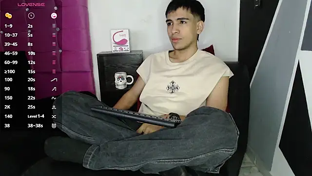 Snapshot of zack_thunder chatting on October 3, 1:16 pm zack thunder online show from October 3, 1:16 pm