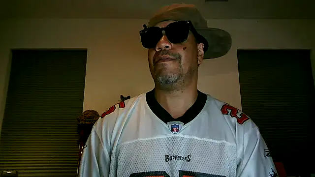 pimpdaddy4ever online show from April 29, 11:44 pm