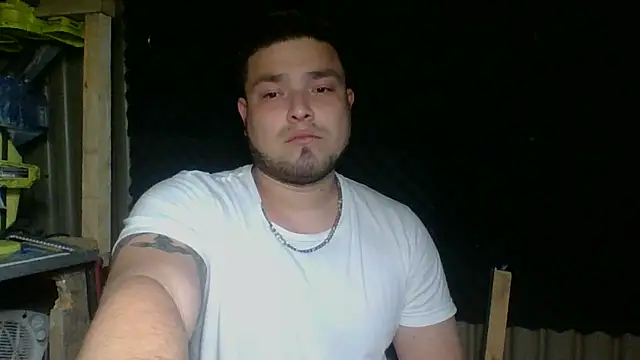 Snapshot of DirtyRcride chatting on March 3, 1:49 am DirtyRcride online show from March 3, 1:49 am