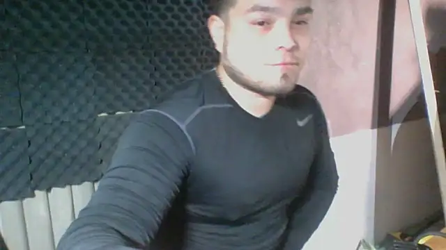 Snapshot of DirtyRcride chatting on March 1, 6:37 am DirtyRcride online show from March 1, 6:37 am