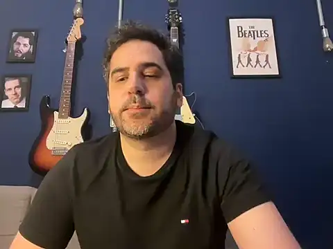 hotsafadinho online show from March 10, 3:45 am