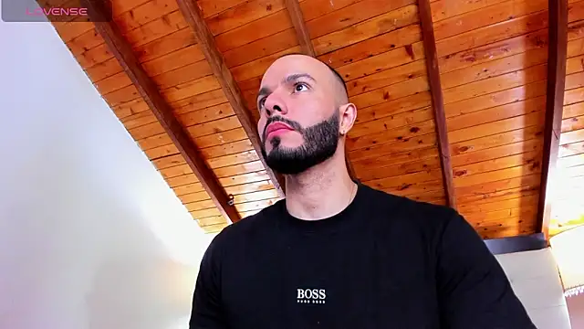 Snapshot of Tom_Bailey chatting on October 18, 1:05 pm Tom Bailey online show from October 18, 1:05 pm