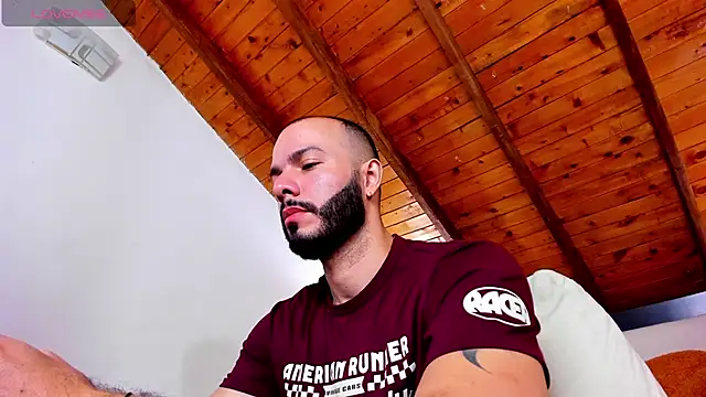 Snapshot of Tom_Bailey chatting on October 21, 1:47 pm Tom Bailey online show from October 21, 1:47 pm