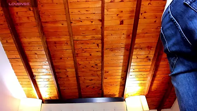 Snapshot of Tom_Bailey chatting on October 25, 1:02 pm Tom Bailey online show from October 25, 1:02 pm