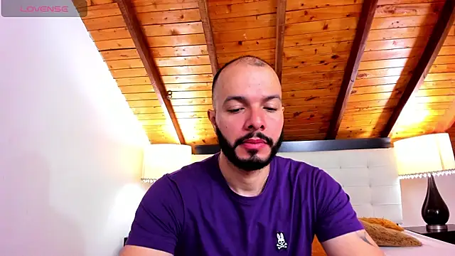 Snapshot of Tom_Bailey chatting on October 6, 1:05 pm Tom Bailey online show from October 6, 1:05 pm