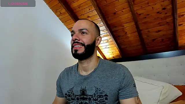 Snapshot of Tom_Bailey chatting on October 4, 12:54 pm Tom Bailey online show from October 4, 12:54 pm