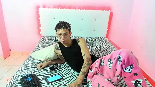 mateodeamjo online show from October 18, 9:09 pm