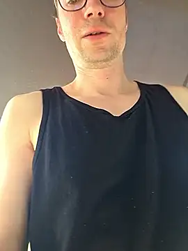 Schnubby1 online show from March 19, 1:03 pm