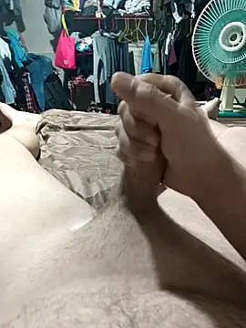 Aledw9 online show from February 6, 11:23 pm