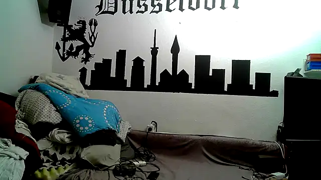Snapshot of 0815lukas2024 chatting on September 25, 8:41 pm 0815lukas2024 online show from September 25, 8:41 pm