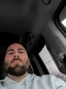 jwiththethickone413 online show from March 7, 8:17 pm