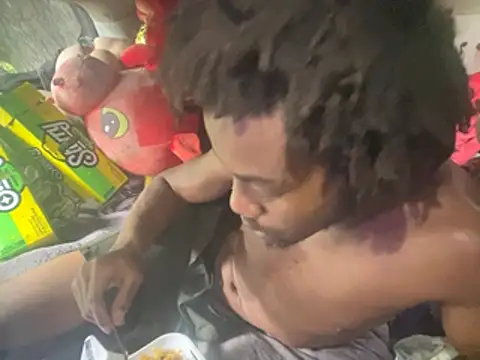 SlimeCrownzOut5 online show from April 28, 7:29 pm