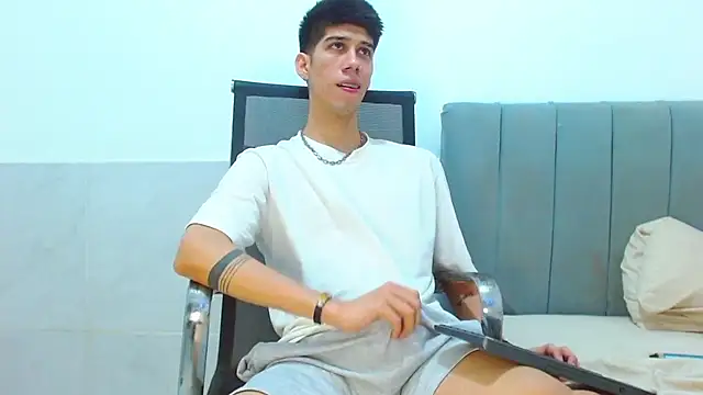 jhony-sex online show from April 9, 6:30 am