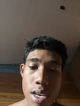 novinhooxz online show from June 25, 8:35 pm