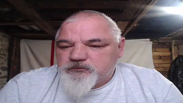 Newfiesausage1972 online show from November 16, 4:20 pm