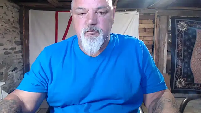 Newfiesausage1972 online show from June 19, 12:10 pm