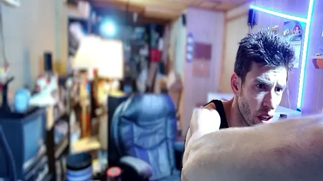 Snapshot of savageconfidence chatting on October 16, 10:34 am savageconfidence online show from October 16, 10:34 am