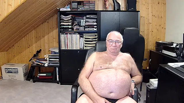biggandybig online show from December 26, 4:36 pm