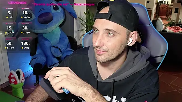 Snapshot of Gil_gamesh90 chatting on September 8, 2:38 pm Gil gamesh90 online show from September 8, 2:38 pm