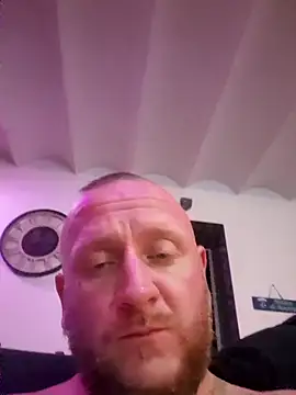 RomWoolf online show from December 1, 10:35 pm