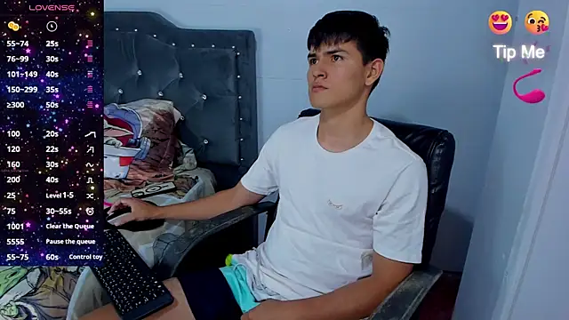 Snapshot of Jacobb_Lee chatting on October 9, 9:09 pm Jacobb Lee online show from October 9, 9:09 pm