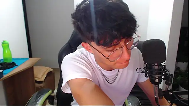 jay dimarco2 online show from March 14, 2:51 am