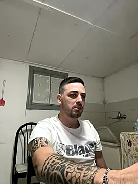 Snapshot of iltoscano95 chatting on September 29, 6:59 pm iltoscano95 online show from September 29, 6:59 pm
