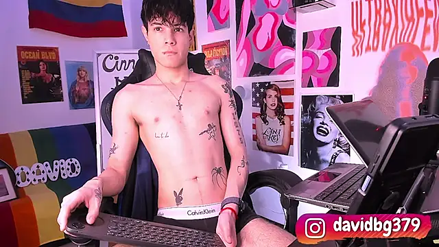 cinnamon boyxxx online show from March 8, 1:15 am