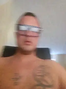 Snapshot of JonnyIronwood chatting on March 6, 7:32 pm JonnyIronwood online show from March 6, 7:32 pm