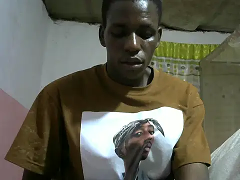 Snapshot of Bigras0011 chatting on October 7, 4:00 pm Bigras0011 online show from October 7, 4:00 pm