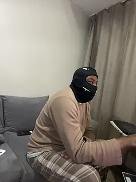 jaytee198610 online show from April 24, 6:10 pm