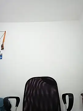 Snapshot of Demiansteven2 chatting on October 2, 5:06 pm Demiansteven2 online show from October 2, 5:06 pm