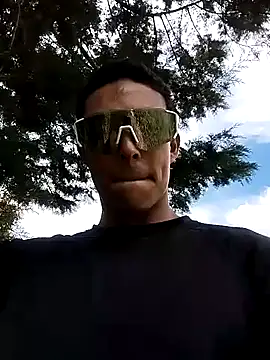 Demiansteven2 online show from May 13, 5:43 pm