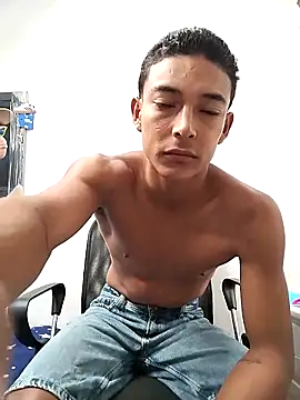 Demiansteven2 online show from May 2, 2:09 pm