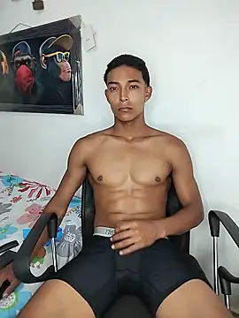 Demiansteven2 online show from May 16, 4:38 pm