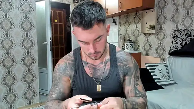 Snapshot of Jonmusclemaster chatting on September 23, 8:08 pm Jonmusclemaster online show from September 23, 8:08 pm