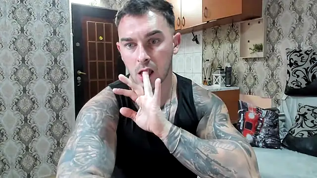 Snapshot of Jonmusclemaster chatting on October 9, 7:41 pm Jonmusclemaster online show from October 9, 7:41 pm