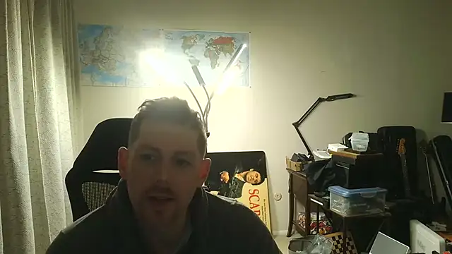 Snapshot of Rock_Pierce chatting on February 4, 5:01 pm Rock Pierce online show from February 4, 5:01 pm