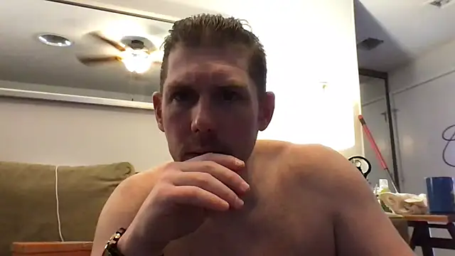 Snapshot of Rock_Pierce chatting on March 14, 6:18 pm Rock Pierce online show from March 14, 6:18 pm