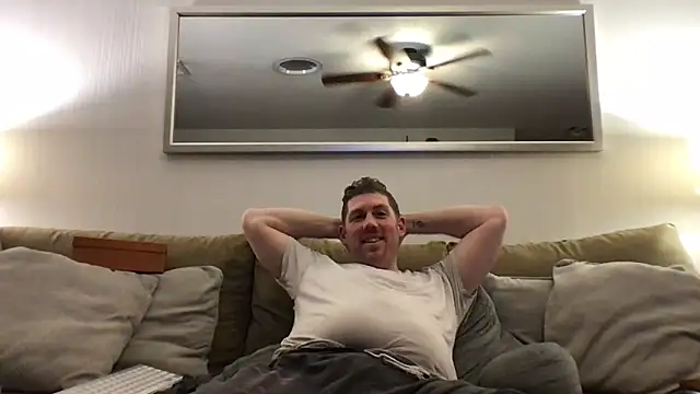 Snapshot of Rock_Pierce chatting on February 13, 1:26 pm Rock Pierce online show from February 13, 1:26 pm